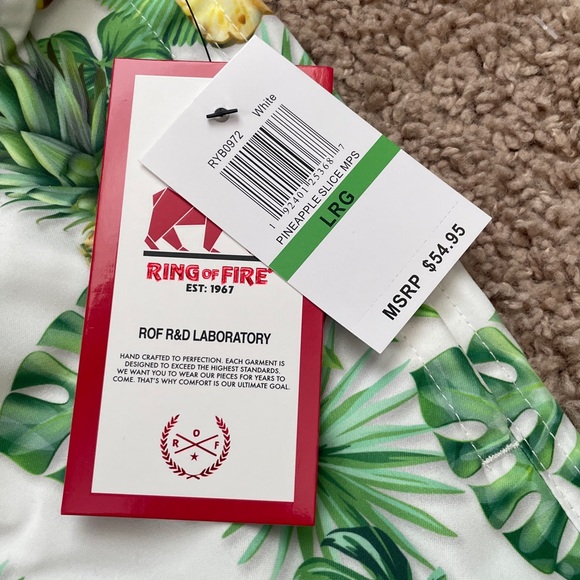 NWT Pineapple Tropical Shorts‎ Size Large - Picture 3 of 6